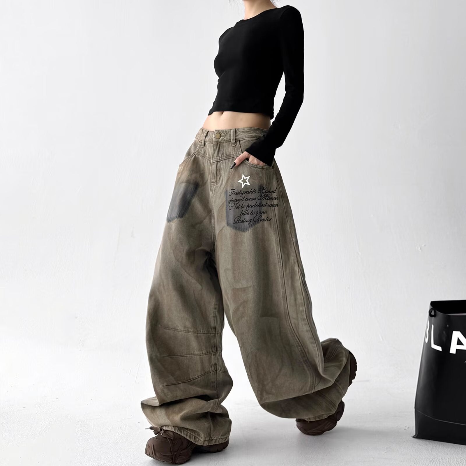 Loose-fit Wide-leg Pants With A Curved Hem For Women